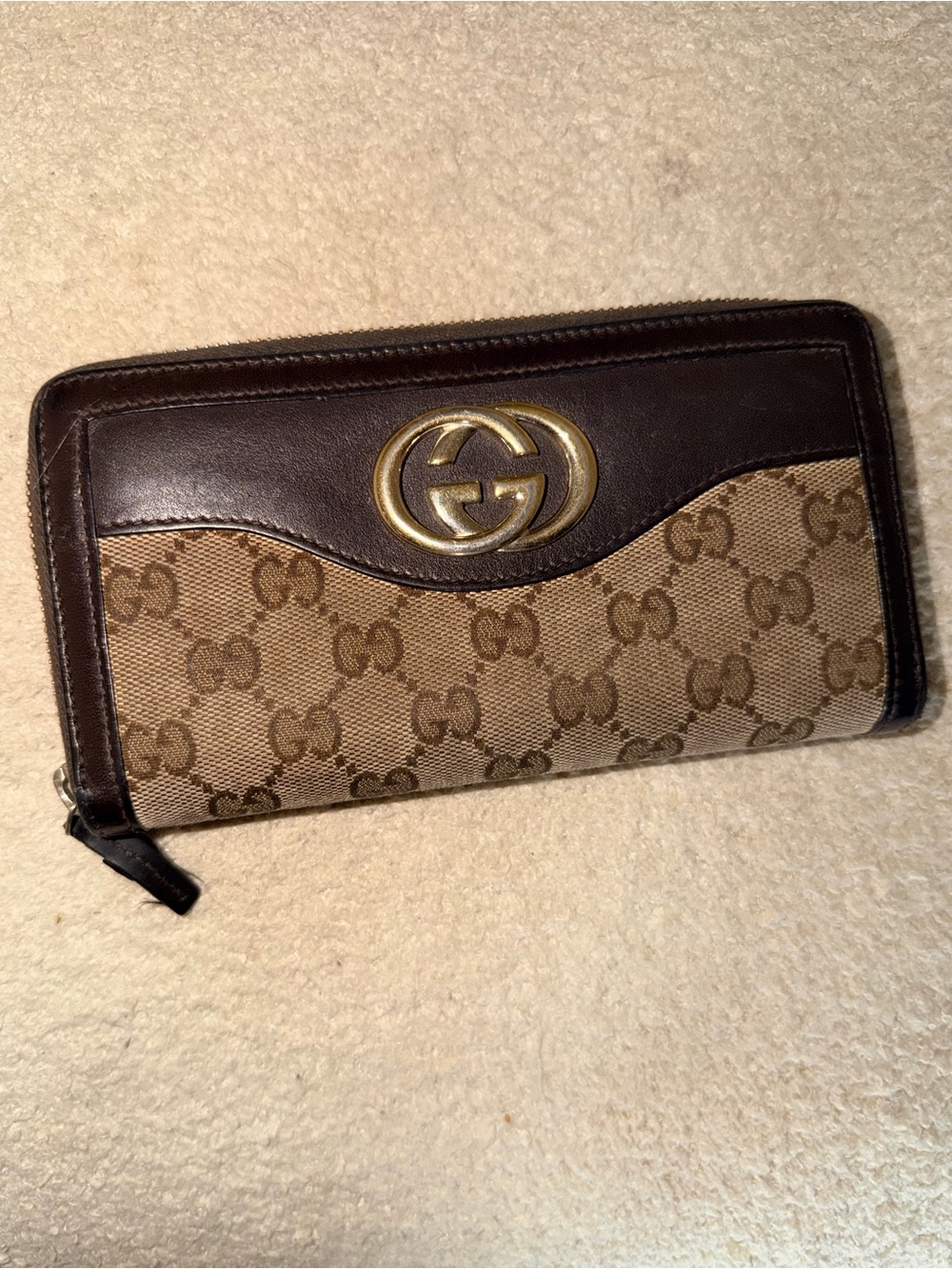 AUTHENTIC Gucci Canvas Zip Wallet